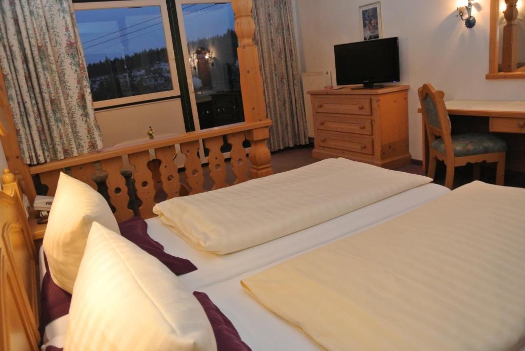 Hotel Gruberhof Innsbruck Igls B&B Szoba fotó